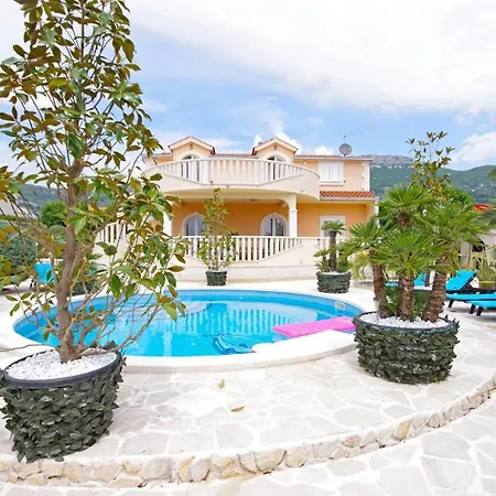Luxury Rosalia