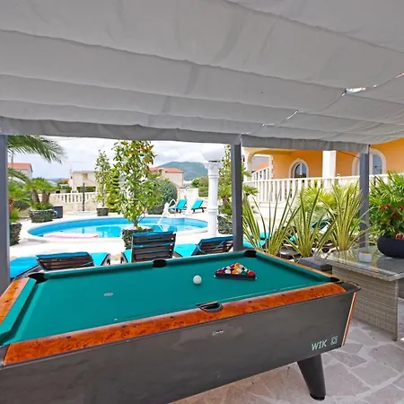 Luxury Rosalia