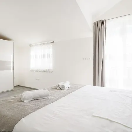 Luxury Rosalia Villa *